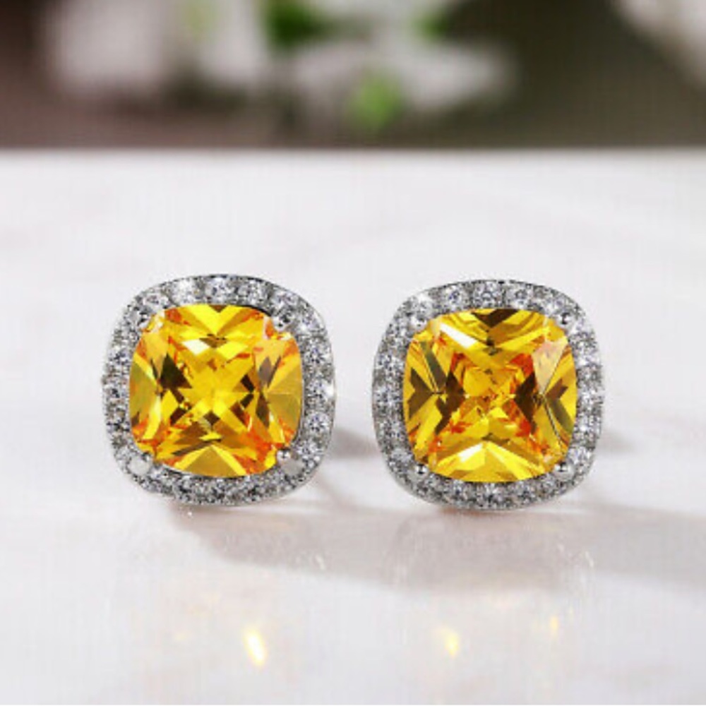 NWT STERLING SILVER STUD DIAMOND EARRINGS